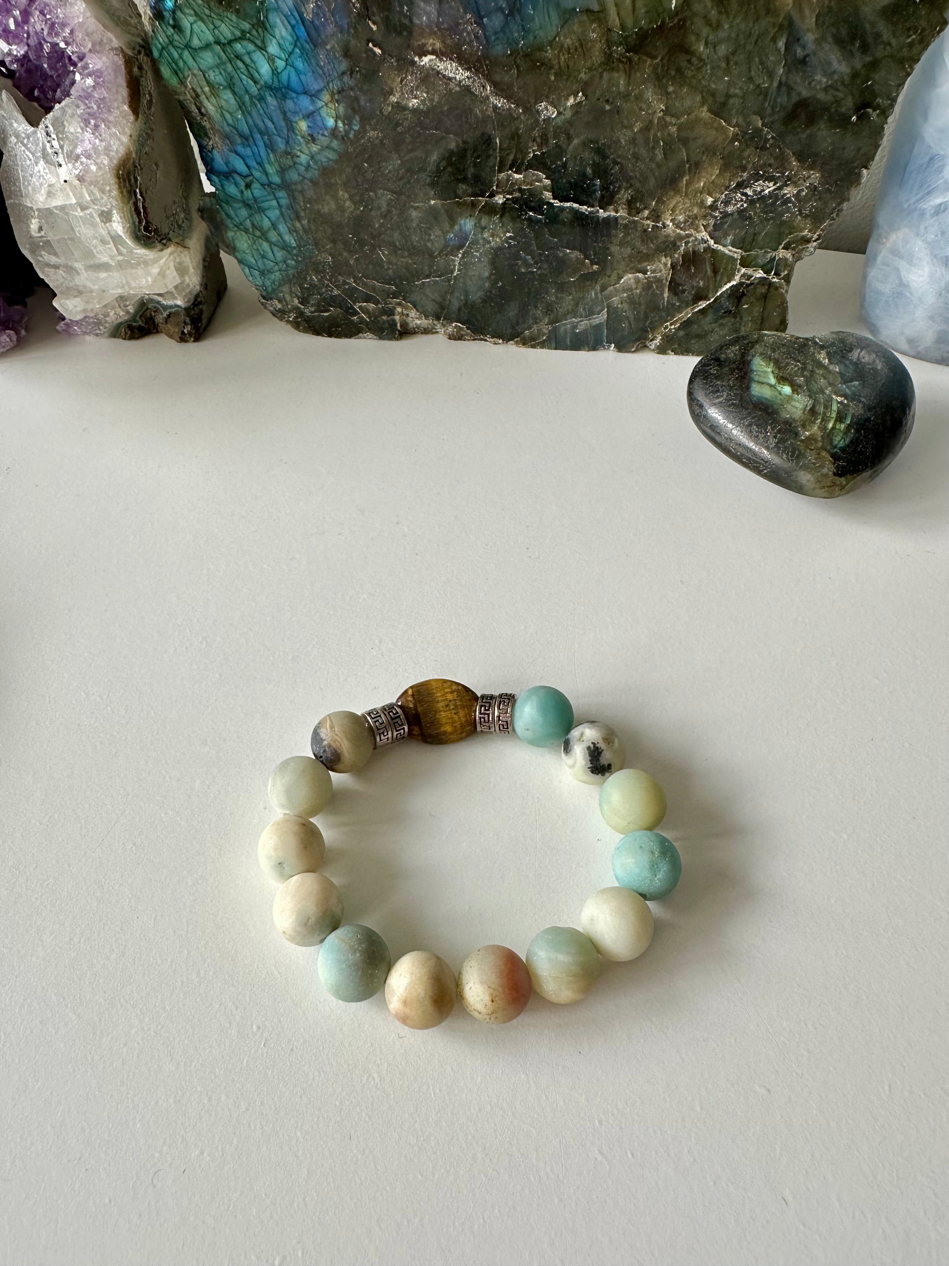 Collection de bracelets en pierres précieuses pour hommes