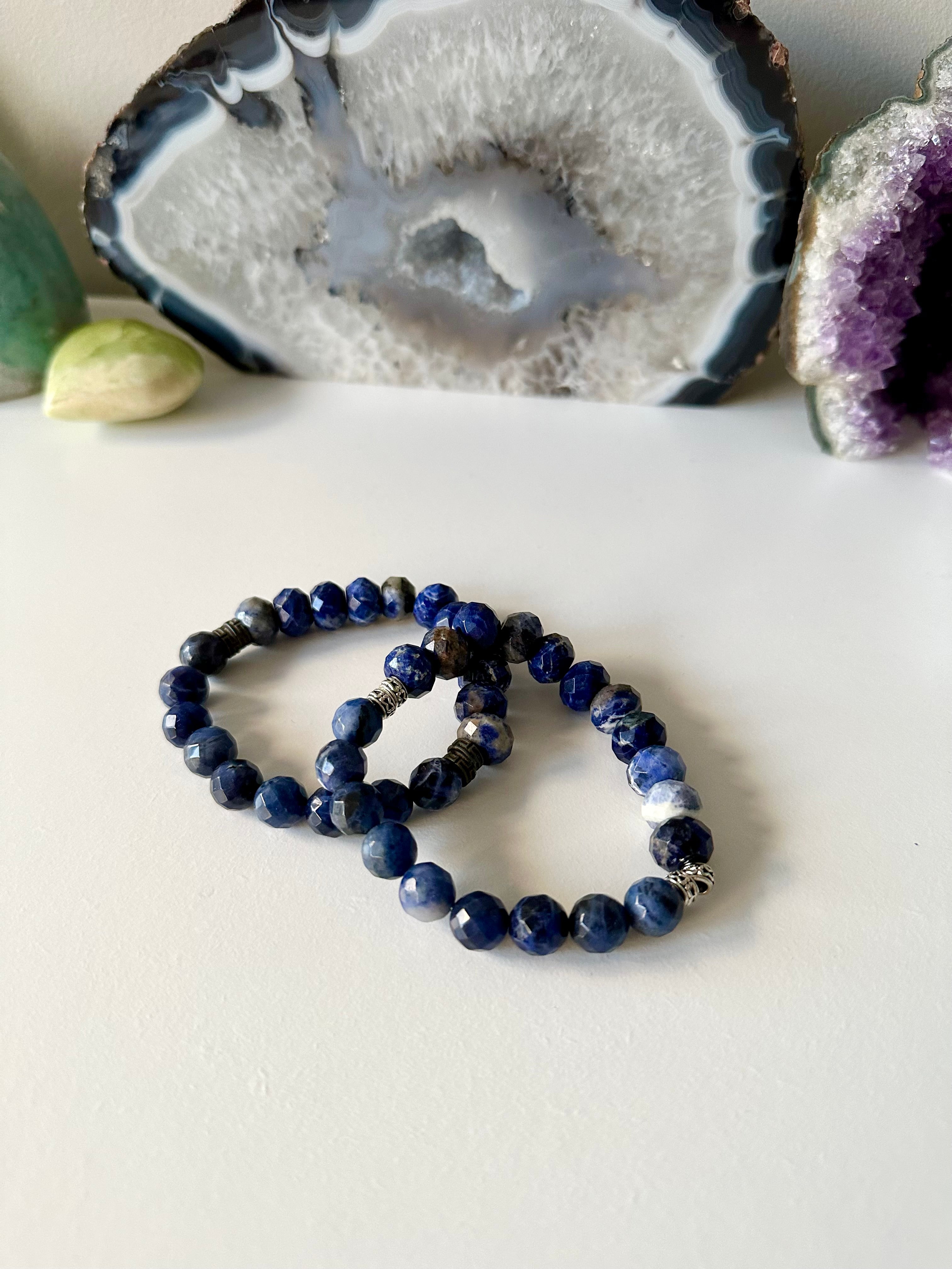 Collection de bracelets en pierres précieuses pour hommes