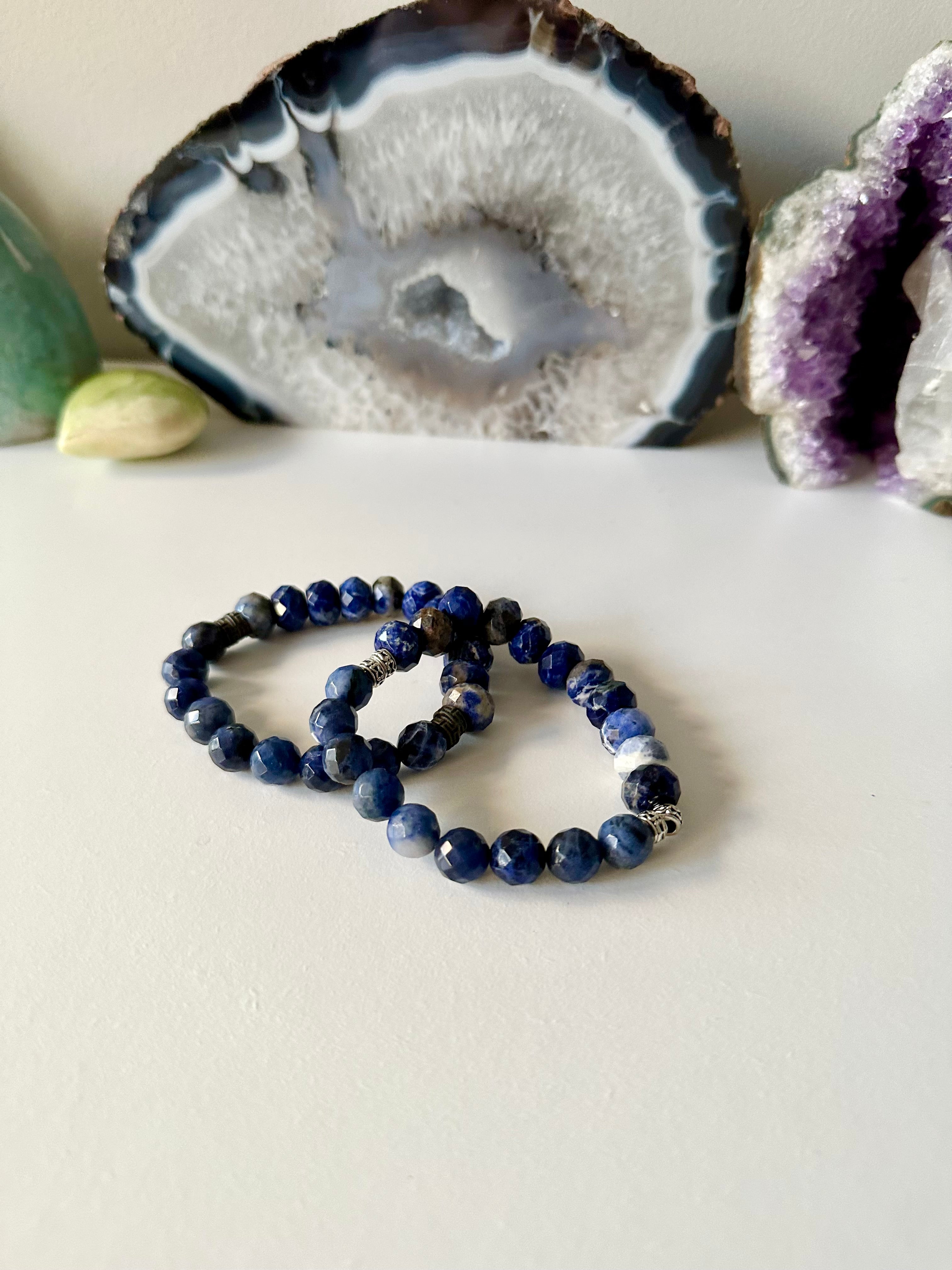 Collection de bracelets en pierres précieuses pour hommes