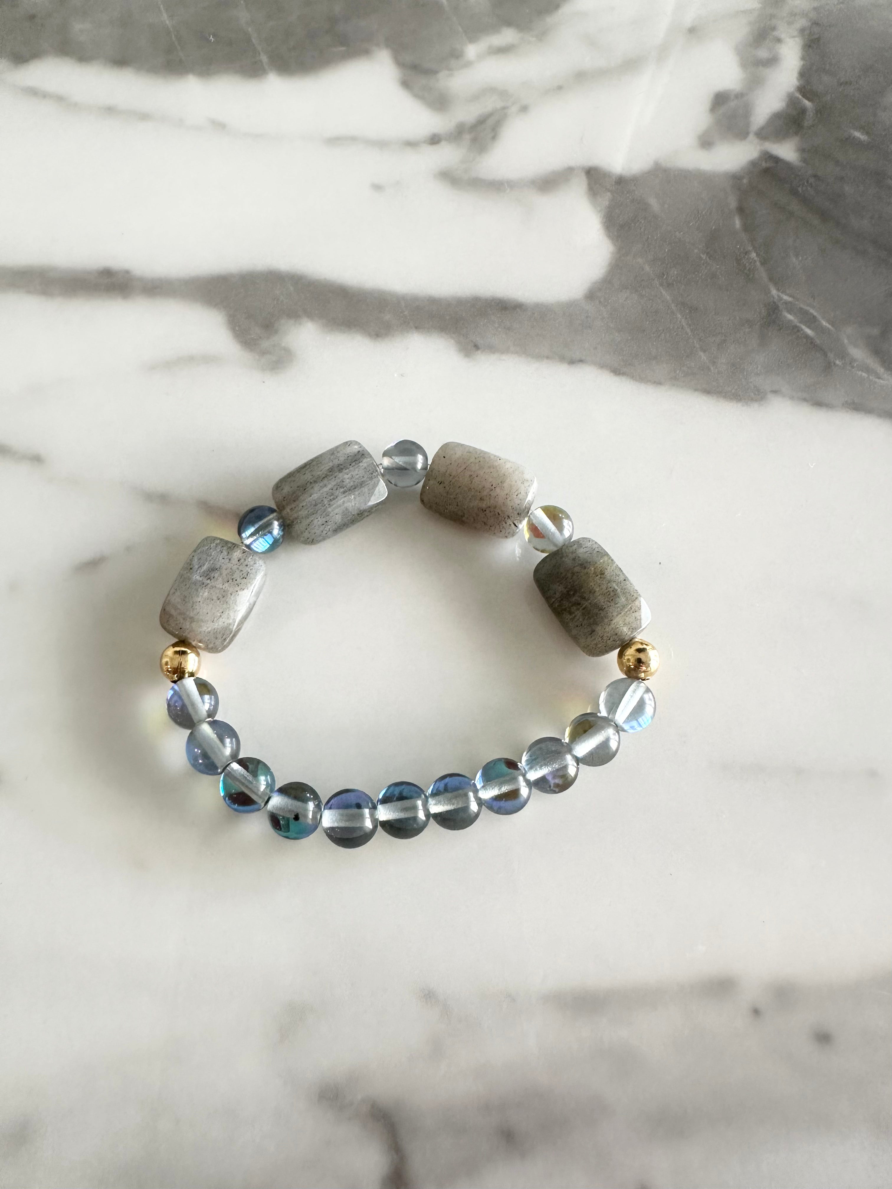 Collection de bracelets en pierres précieuses pour hommes
