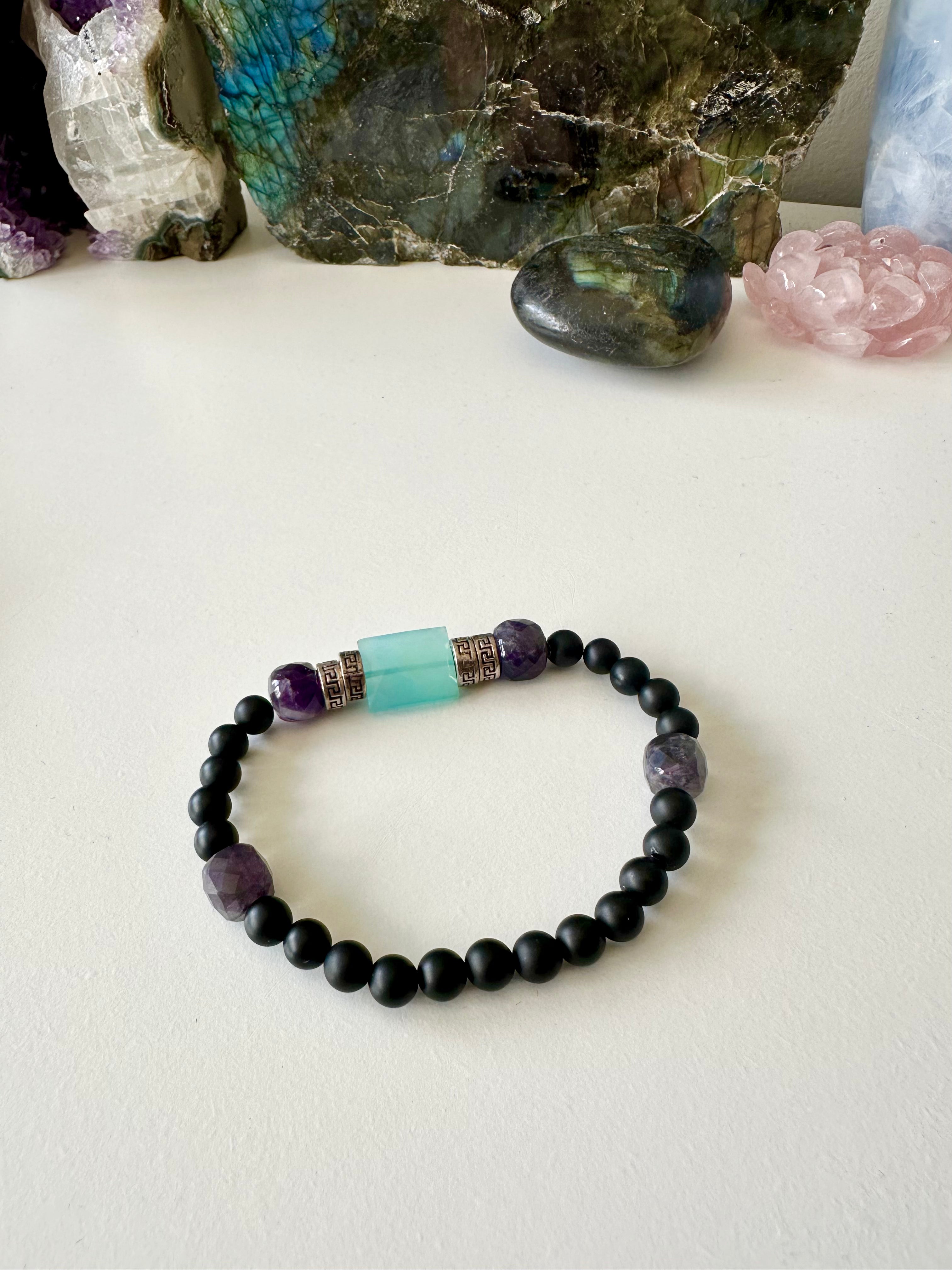 Collection de bracelets en pierres précieuses pour hommes
