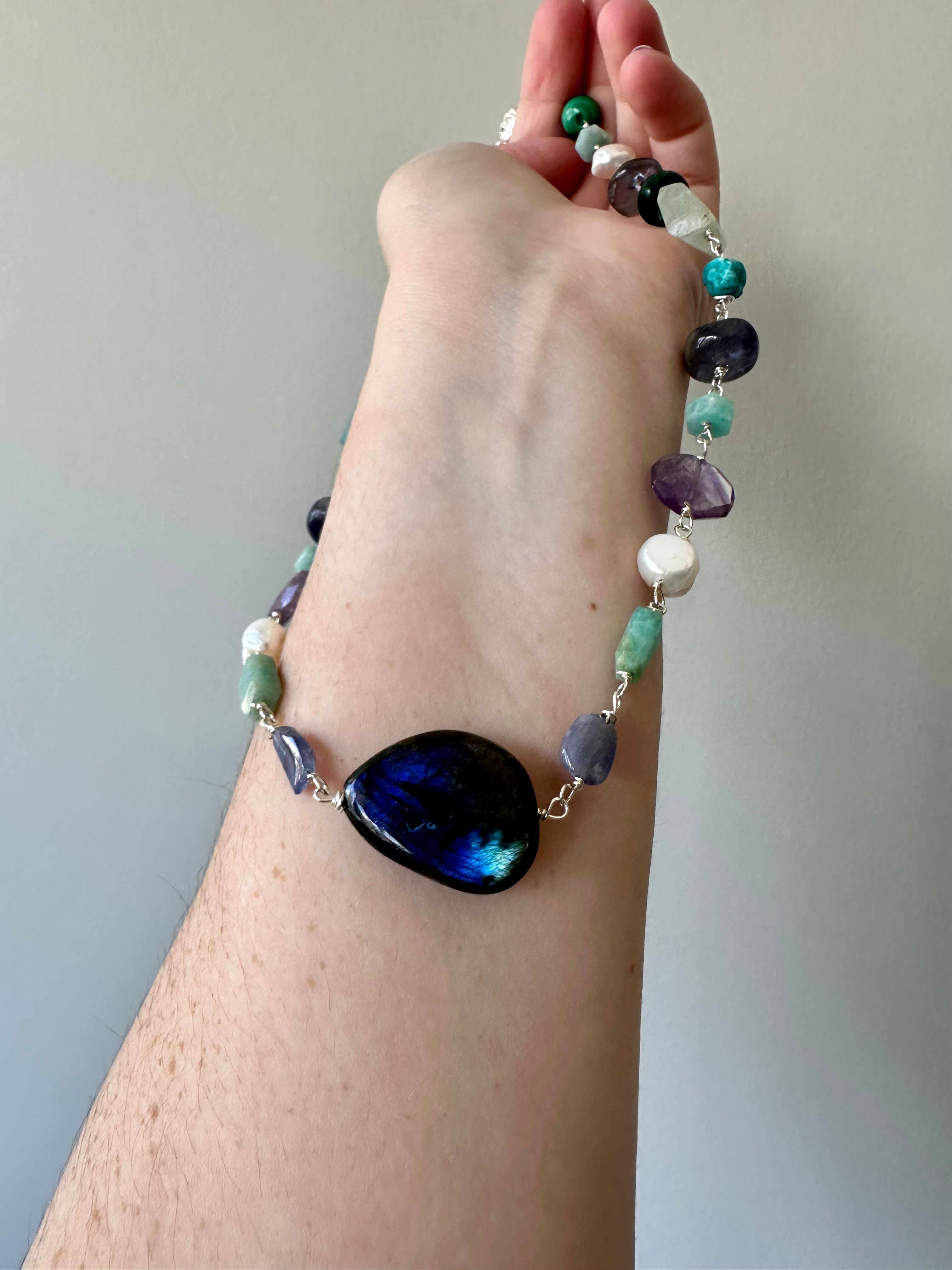 Blaine - Collier de pierres précieuses de labradorite et de citrine