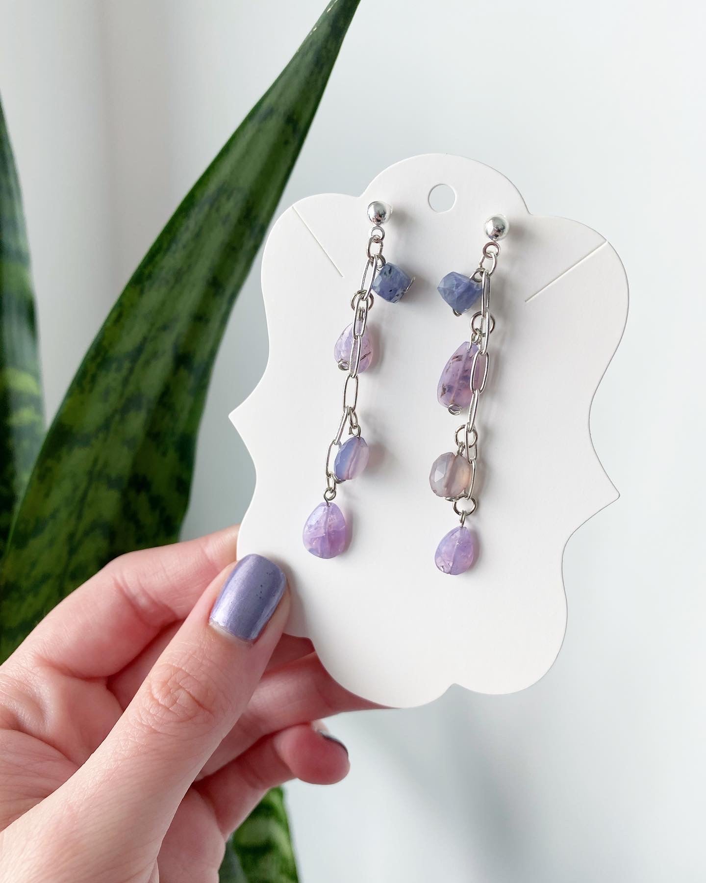 Blair - Boucles d'oreilles en trombone violet avec pierres précieuses