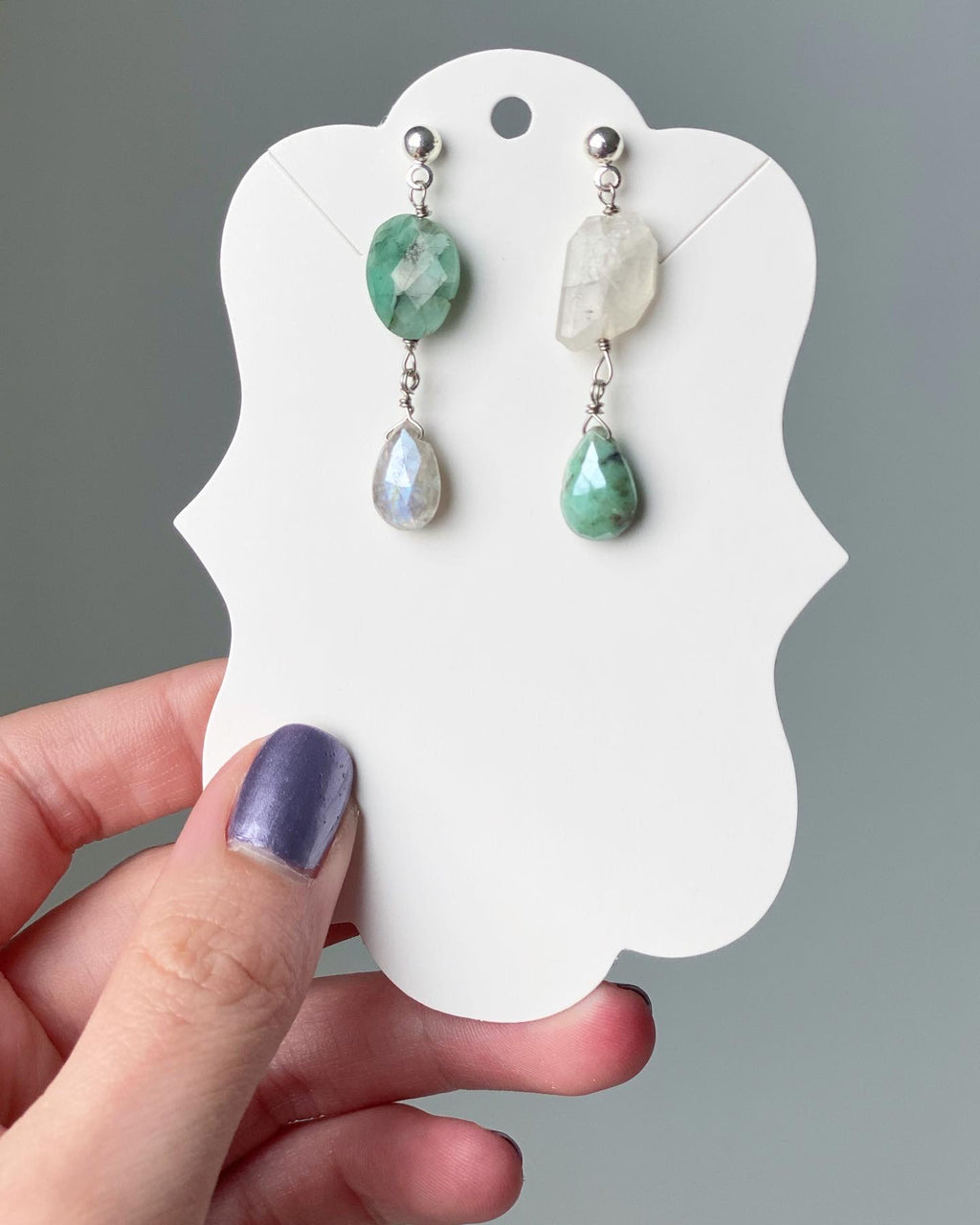 Olive - Boucles d'oreilles pierre de lune et émeraude