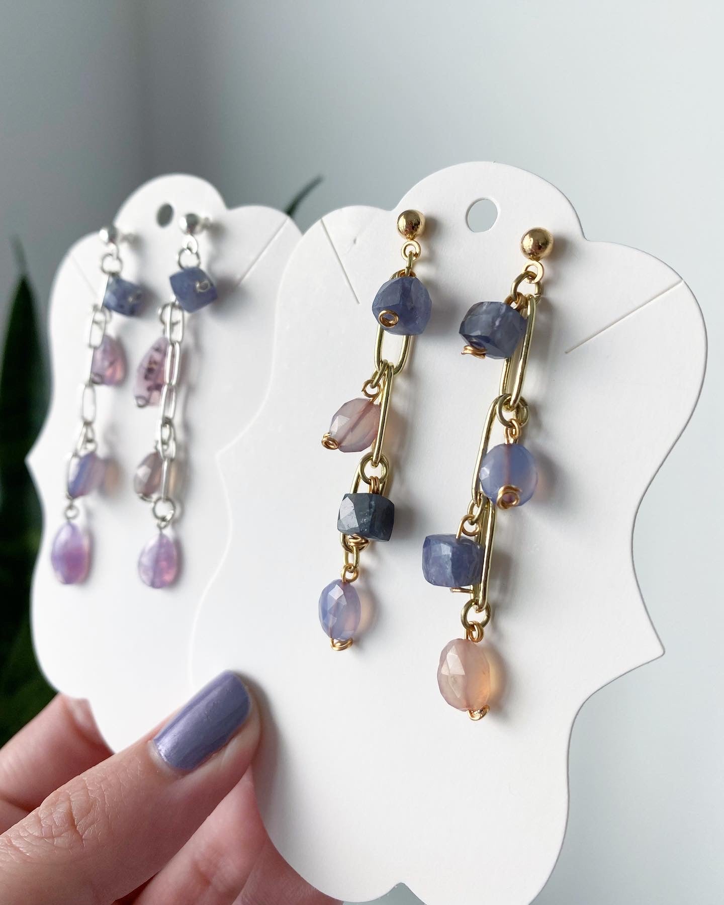 Blair - Boucles d'oreilles en trombone violet avec pierres précieuses