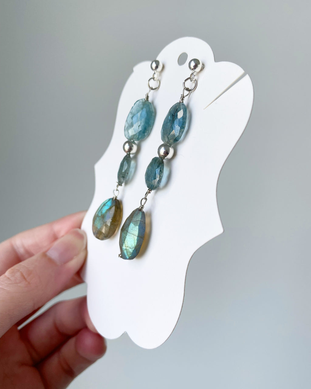 Celine - Boucles d'oreilles en pierres précieuses aigue-marine et labradorite