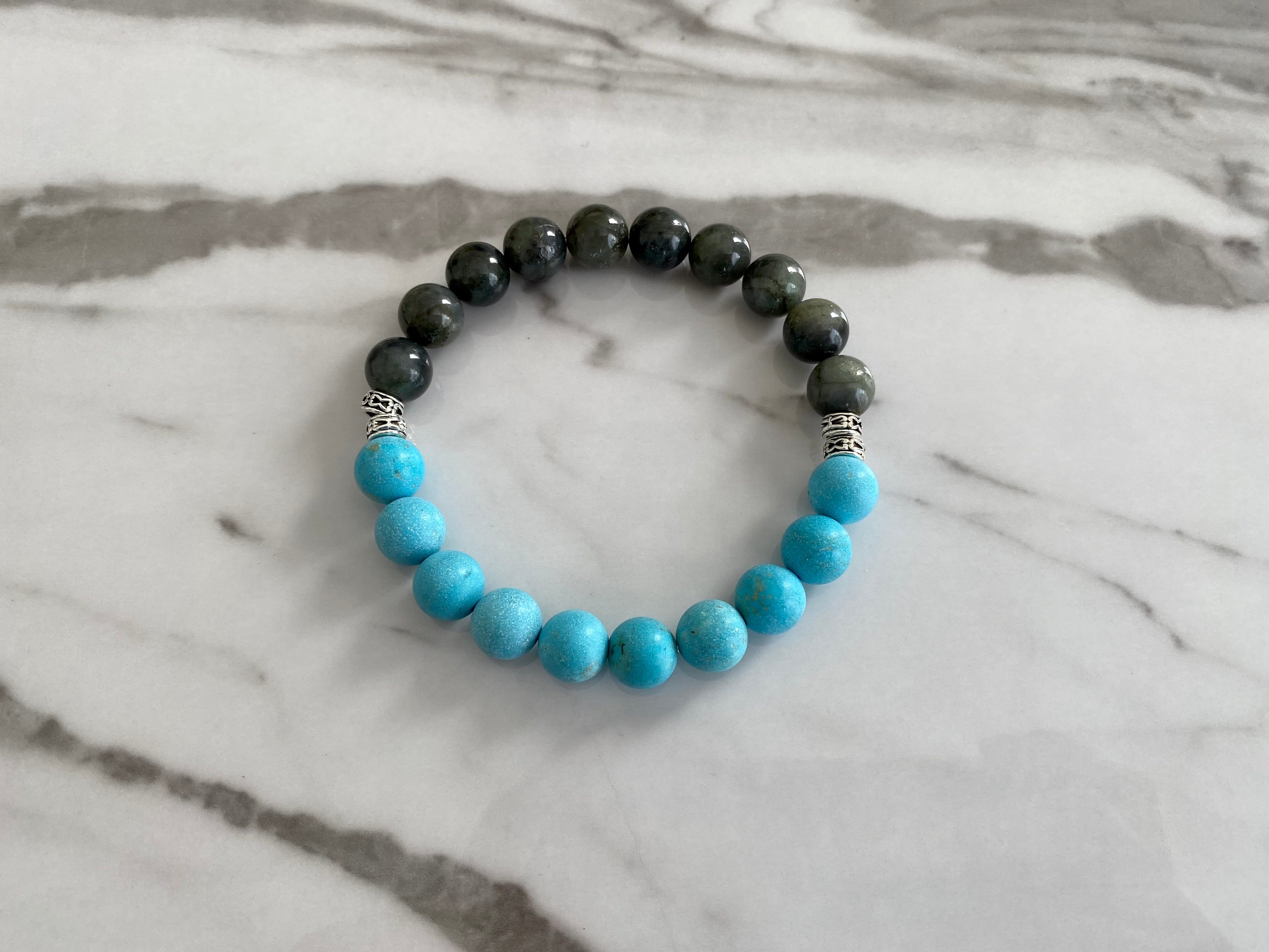Collection de bracelets en pierres précieuses pour hommes