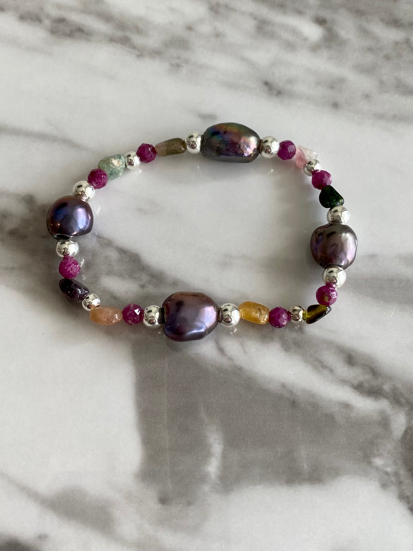 Farrah - Bracelets en perles, tourmalines, rubis et pierres précieuses