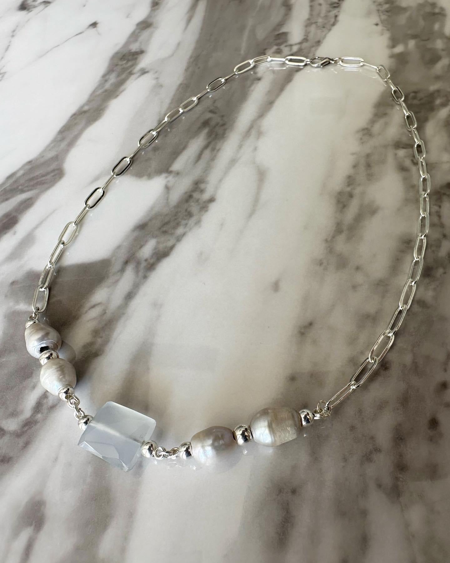 Lizzie - Chalcedony and Gray Pearl Gemstone Paperclip Chain Necklace