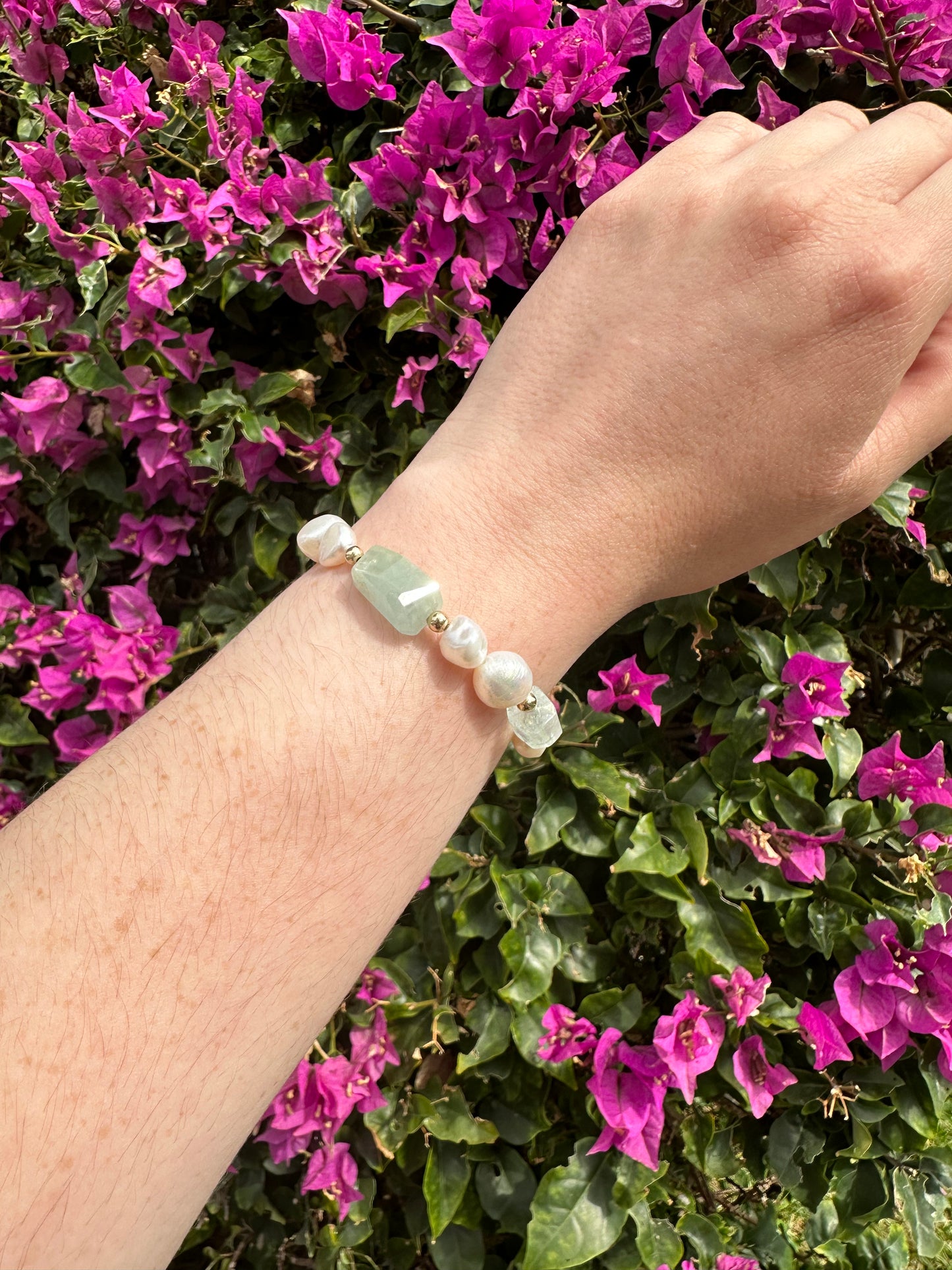 Jasmin - Bracelet en pierres précieuses d'aigue-marine et de perles d'eau douce