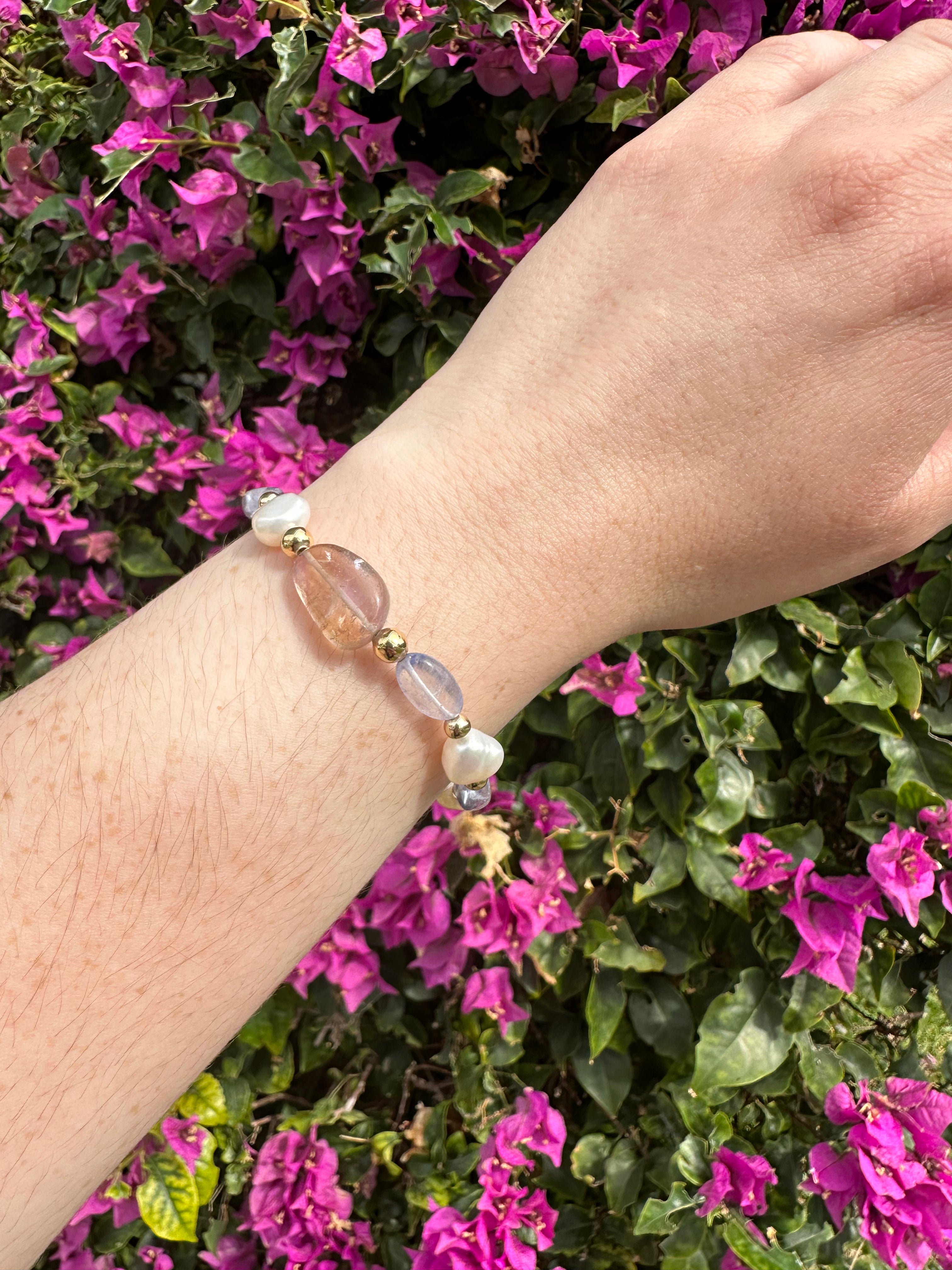 Aster - Bracelet en amétrine, perle d'eau douce et pierres précieuses de tanzanite
